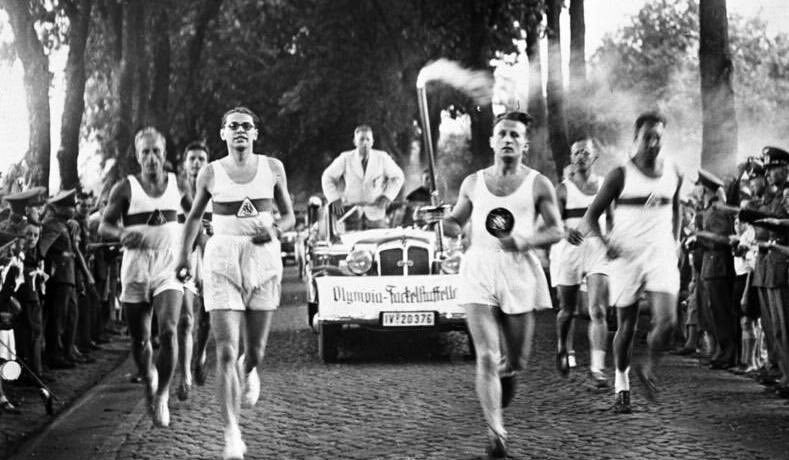 Antorcha Olímpica de Berlín 1936 expuesta en la III Feria del Deporte y Salud de Mieres