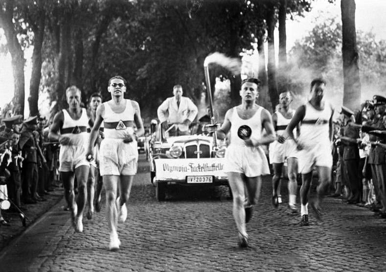 Antorcha Olímpica de Berlín 1936 expuesta en la III Feria del Deporte y Salud de Mieres